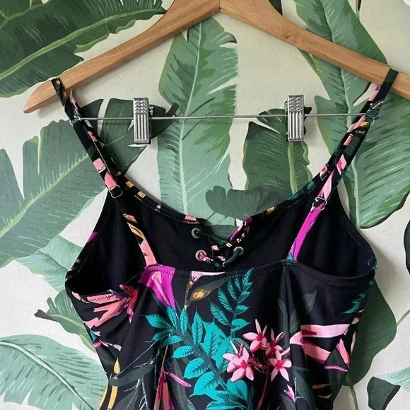 Old Navy Black Floral Tropical Lace Front One Piece Swimsuit M - Picture 6 of 7